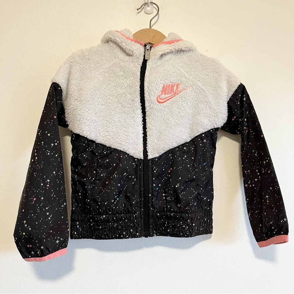 Nike Girl’s Faux Fur/Sherpa Galaxy Paint Splatter Windrunner Jacket Size XS / 4